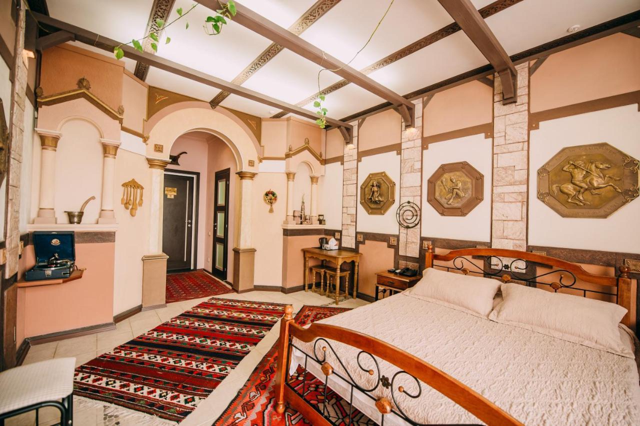 Urartu Hotel Charkov Exteriér fotografie