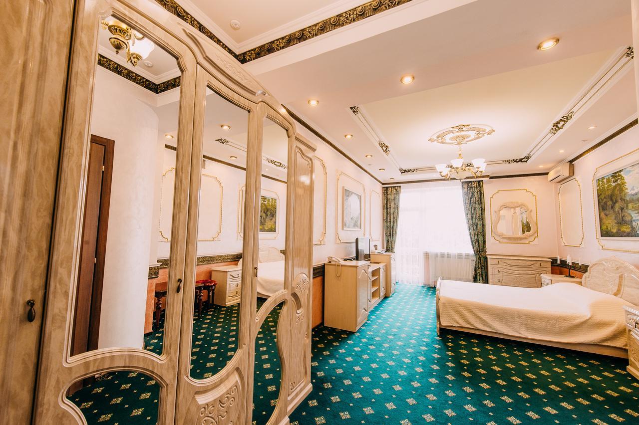 Urartu Hotel Charkov Exteriér fotografie